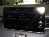 ナビゲーションはホンダコネクトディスプレイを装着しております。AM、FM、Bluetooth、フルセグTVがご使用いただけます。初めて訪れた場所でも道に迷わず安心ですね!