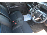 シートは一度取り外し、スチームで洗浄した丸洗い仕様です。