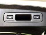 【パワーバックドア】スマートキーや運転席のボタンを押すだけでリアゲートが自動で開閉します!荷物を持っている時や、高い位置にあるバックドアを閉める際に便利な機能です♪
