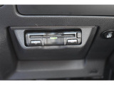 ETCは純正ならではの足元を妨げない工夫をこらしており、ETC2.0搭載車です。周辺のITSスポット道路状況や渋滞情報も表示可能でございます。