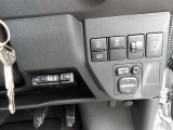 トヨタ認定中古車保証付!(1年間、距離無制限 HV車はHV保証付) 別途延長保証もご用意しております♪ ぜひ現車を確認にご来店ください