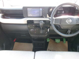 操作しやすい運転席廻り!操作パネルも使いやすい!!ドライブが楽しくなります!