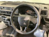 納車前にはプロのメカニックが点検、整備を行いますので安心してお乗り頂けます!!