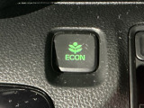 ★ECONスイッチ★ エコドライブを加速しよう!スイッチをONにすると、運転の仕方によるロスを抑え込み燃費をよくするようクルマが頑張ります(*^ー^*)燃費向上にチャレンジ♪