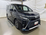 広々とした車内空間に優れた燃費性能。更にデザインも上質で人気のお車です!