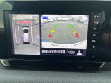 アラウンドビューモニターは車庫入れの強い味方となってくれます。上から車を見下ろすように視ることで、駐車場枠内にビシッと真っ直ぐ停めれます!☆一度使ったらわかって頂けます☆