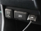 ◆アクセサリーソケット◆ドラレコの電源やスマートフォンの充電等に使用できる便利な電源ソケット!使いやすい場所に装備されています。