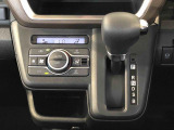 温度を設定すれば、自動で車内の温度管理をしてくれる優れものです♪ATミッションで運転楽々