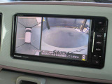 自車を真上から見下ろすように映し出すので周囲の状況が分かる全方位モニター搭載。車庫入れなど苦手な人の頼りになる助っ人です。