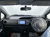 落ち着いたカラーの内装で、ゆったりと運転したい方に。