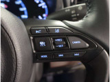 ハンドルから手を放さずに操作出来ますので、安全運転にもつながりますね