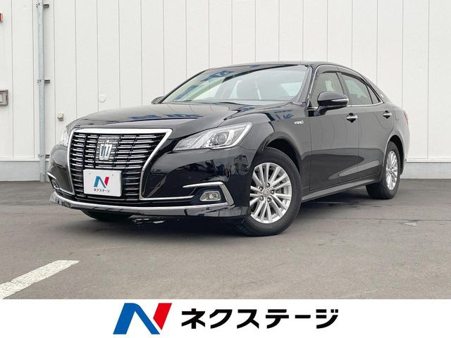 クラウン  ロイヤルサルーン Four