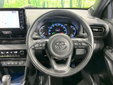 【ステアリングヒーター】冬場に冷たくなりやすい革巻きステアリングを、スイッチ一つで素早く適温に!エアコンよりも早く温まってくれるので、寒い日の運転も快適になりますね♪