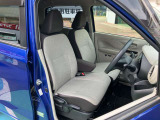 自社整備工場併設! 納車整備からアフターフォローまでお任せください。 車検や定期点検、オイル交換はもちろん、ナビやドラレコ、バックカメラ、ETC等の取り付けも当店にお任せください。