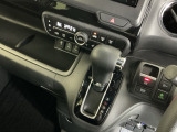 発進時から滑らかに加速する無段階変速のCVTはストップ&ゴーの多い街の中も快適です