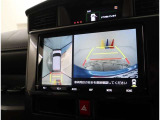 バックガイドモニターで、後方を確認しながら安心して駐車することができます。運転初心者も熟練者も必須の機能ですよ!