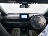 落ち着いたカラーの内装で、ゆったりと運転したい方に。