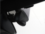 ◆ドライブレコーダー◆映像・音声などを記録する自動車用の装置です。 もしもの事故の際の記録はもちろん、旅行の際の思い出としてドライブの映像を楽しむことができます。