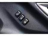 運転席のシートポジションメモリー機能は、登録済みの運転者と交代しても、シートポジションの変更の手間がかかりません。