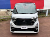 LEDヘッドランプ搭載!明るくクリアな視界を確保して、安全運転を支援します。さらに、4WDなので冬道も安全ですね(*^^*)
