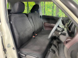 運転席シート廻りは使用感も少なく、良好な状態となっています。丁寧に使われていたことがよくわかりますね。