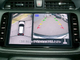 アラウンドビューモニターも装備しております。ご覧のように車体を真上か見たような映像なので、車庫入れの苦手なお客様ももうご心配いりません。