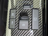 【横滑り防止機能】 車両走行安定補助システム搭載  車が横滑りしそうになった際に、横滑りを防ぐ安全装備が付いています。