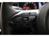 ブルートゥースに接続すれば、スマホに入れている音楽が聞けたり運転中に電話がかかってきてしまった場合もハンドルから電話を取ることができます!