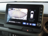 駐車が苦手な方にも安心の、バックカメラ装備です!