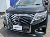 【LEDヘッドライト】通常のヘッドライトより明るく、照射範囲も広がりますので、夜間の運転がよりしやすくなります。
