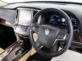 使いやすさや安全性を追求したステアリング周り!高級車ゆえにスイッチ類が多いのも特徴ですね!考え尽くされた配置ですぐに使いこなす事が出来ますのでご安心下さい!是非、体感してみて下さい!!