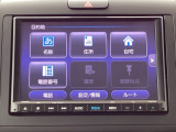 ドライブの必需品。見やすい・使いやすいHonda純正のメモリーナビを搭載しています。