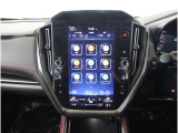 11.6インチの縦型ディスプレイに、ナビゲーション機能をはじめ、エンターテインメント、車両情報、エアコン操作、各種設定などを集約。タブレットのような感覚で、直感的に操作できます。