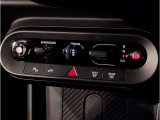 ミニ独特のゴーカートフィーリングと呼ばれる軽快なハンドリングはAT車、MT車のどちらでも楽しめます。