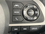 【アダプティブクルーズコントロール】高速道路での長距離走行が楽に!!自動で速度を保つクルーズコントロールが、衝突軽減システムと連携し、前方の車両を感知して車間を保つように速度調節してくれます!!