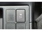トラクションコントロールとは、すべりやすい路面での発進時や加速時にタイヤの空転を抑え、駆動力確保に貢献する機能です。詳細は販売店スタッフまでおたずねください。