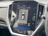 【マルチテレインモニター】車のフロントやサイドのカメラ画像を同時にモニター表示することで、悪路や狭い道を走行時でも周囲の状況確認ができ安心!本格SUVにうれしい装備です♪