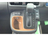 トヨタならではの「3つの安心」をセットにした『トヨタ認定中古車』です。「まるごとクリーニング」「車両検査証明書」「ロングラン保証」付き。