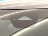 【スマートブレーキサポート】走行中に前方の車両等を認識し、衝突しそうな時は警報とブレーキで衝突回避と被害軽減をアシスト。より安全にドライブをお楽しみいただけます。