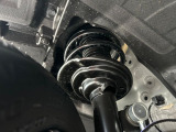お車を安心してお乗りいただく為には、足回りの定期点検が欠かせません。サービスサポート(有償保証)では無料点検もご提供しており、安心のカーライフをお過ごしいただけるサポート体制が整っています。