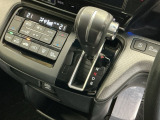 発進時から滑らかに加速する無段階変速のCVTはストップ&ゴーの多い街の中も快適です