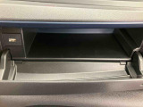 3.「認定中古車カルテ」は、走行距離や修復歴に加えてキズ・凹みの有無・状態や消耗品の交換、過去の整備状況がわかります。