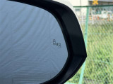 ★ブラインドスポットモニター★隣を走る車両をレーダーで検知、ドアミラー内のLED灯が点灯し車線変更のサポートをします!