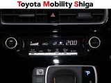 お好み温度に設定すると自動で調整してくれるオ-トエアコン装着車です。
