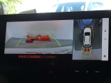 バックガイドモニターを装備しています、車庫入れもラクラクです。パノラミックビューモニターを搭載しています、上からの画像も表示されます。