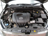 「SKYACTIV-G(ガソリン)」は、規格外の高圧縮を実現し、世界のエンジン技術者に驚きを与えました。さらに、それを維持したままノッキングの発生を抑え、熱効率を向上、走りにも寄与したエンジンです。
