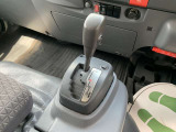 ★中古車なので、傷や凹みは多少はございます。小さな傷から大きな傷までさまざまです。大きな傷凹みは鈑金塗装修理後にお渡しを致しております。自社鈑金工場完備ですので、スピーディーな対応が可能です!