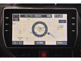 純正ナビを装備。タッチパネル式で使いやすく、お出かけもラクラクです。