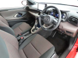 シンプルで使いやすいデザインの運転席です。