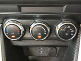 空調はAUTO エアコンですので、温度設定するだけで後は車が管理してくれます。快適な室内空間です!
